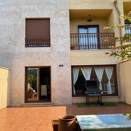Casa En - Playa Y Casco Urbano Cangas do Morrazo